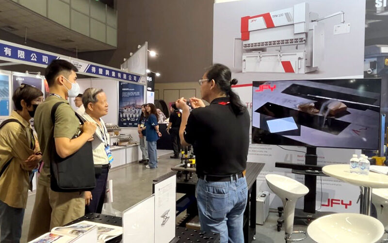 2025台南自動化機械暨智慧製造展｜介紹中國金方圓折彎機TPM100