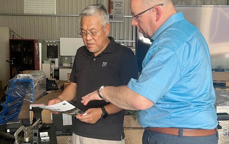 來訪紀錄丨與德國利瑪銷售總監Robert Dimmler先生介紹德國力格曼產品展示區